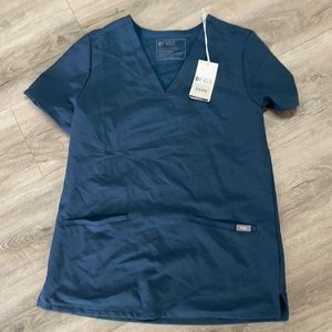 Figs- HONEY DARK CASMA THREE POCKET TOP